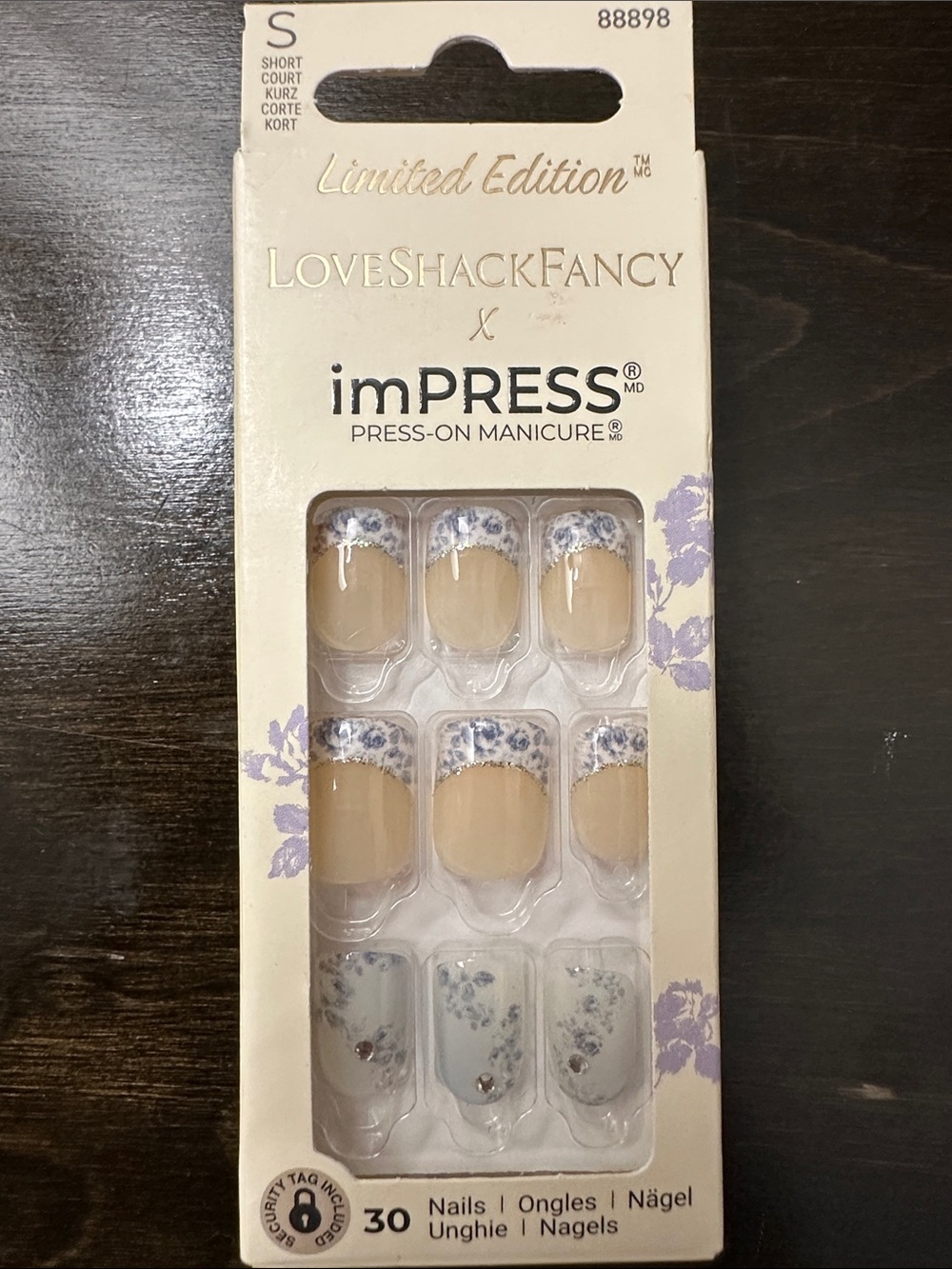 imPRESS Beige Nails with Blue Floral Tips
